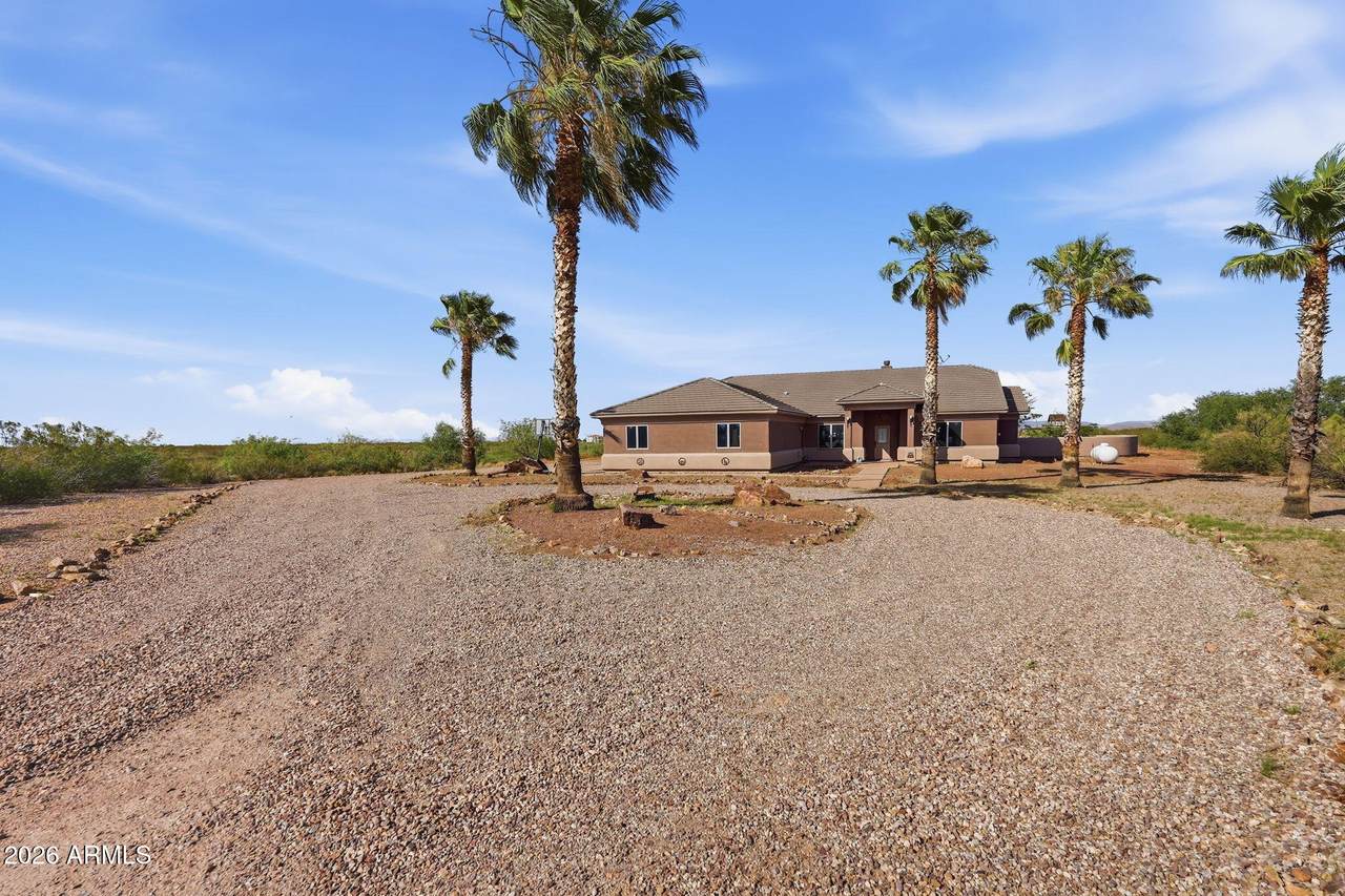 914 Savino Court - Photo 1