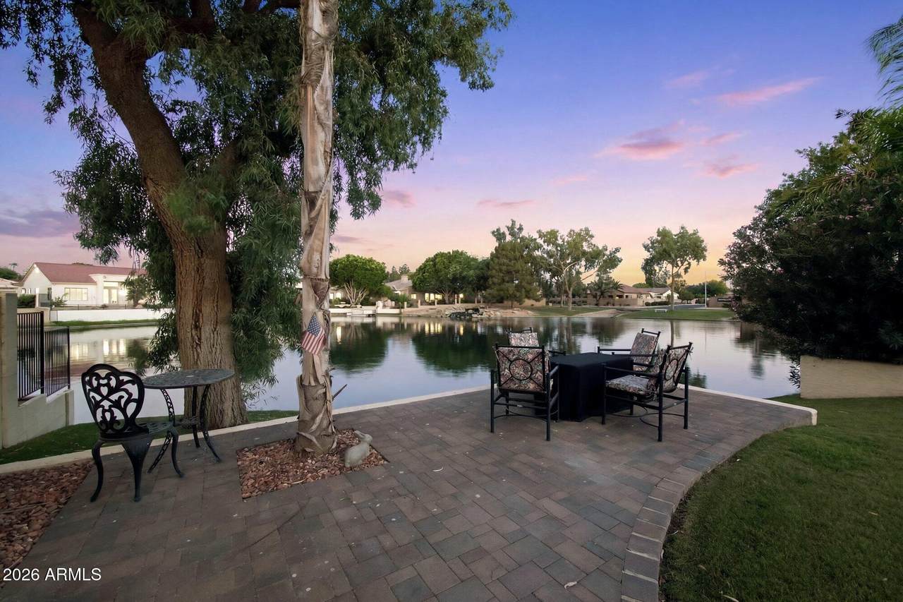 https://bt-photos.global.ssl.fastly.net/armls/1280_boomver_3_7039507-2.jpg