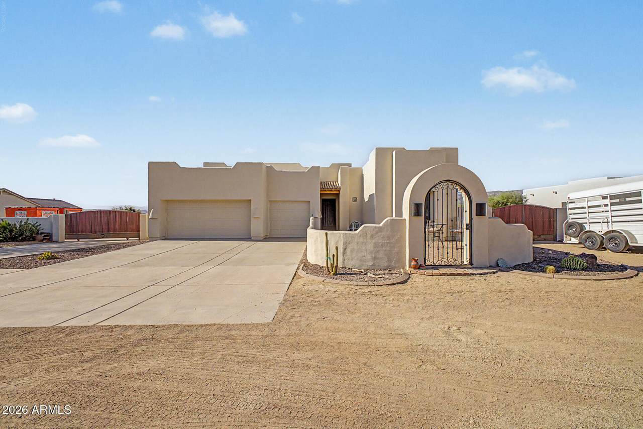 1120 Circle Mountain Road - Photo 1