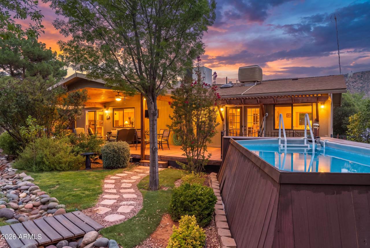 325 Raintree Road - Photo 1