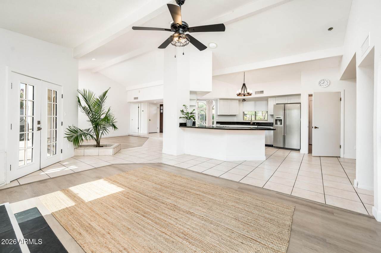 https://bt-photos.global.ssl.fastly.net/armls/1280_boomver_3_7065620-2.jpg