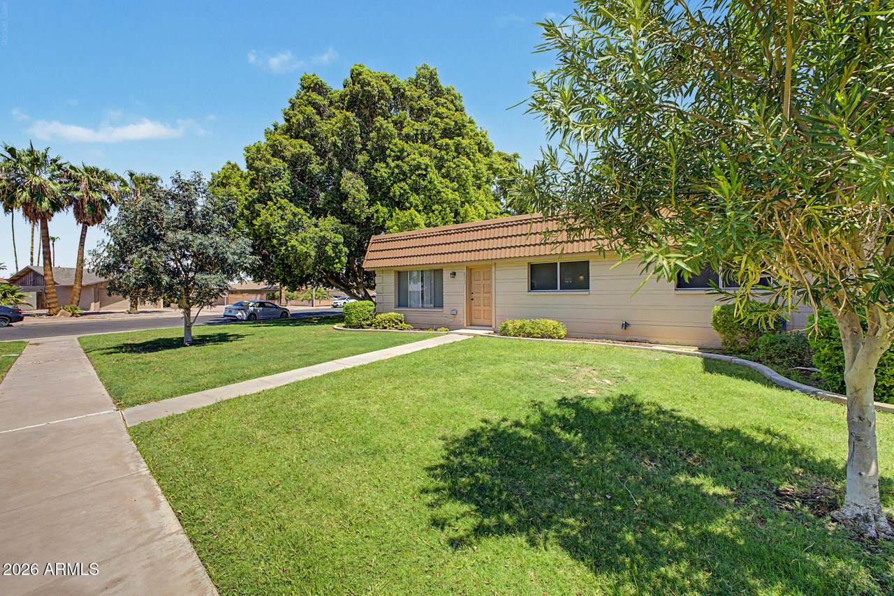 4806 Birch Street - Photo 1