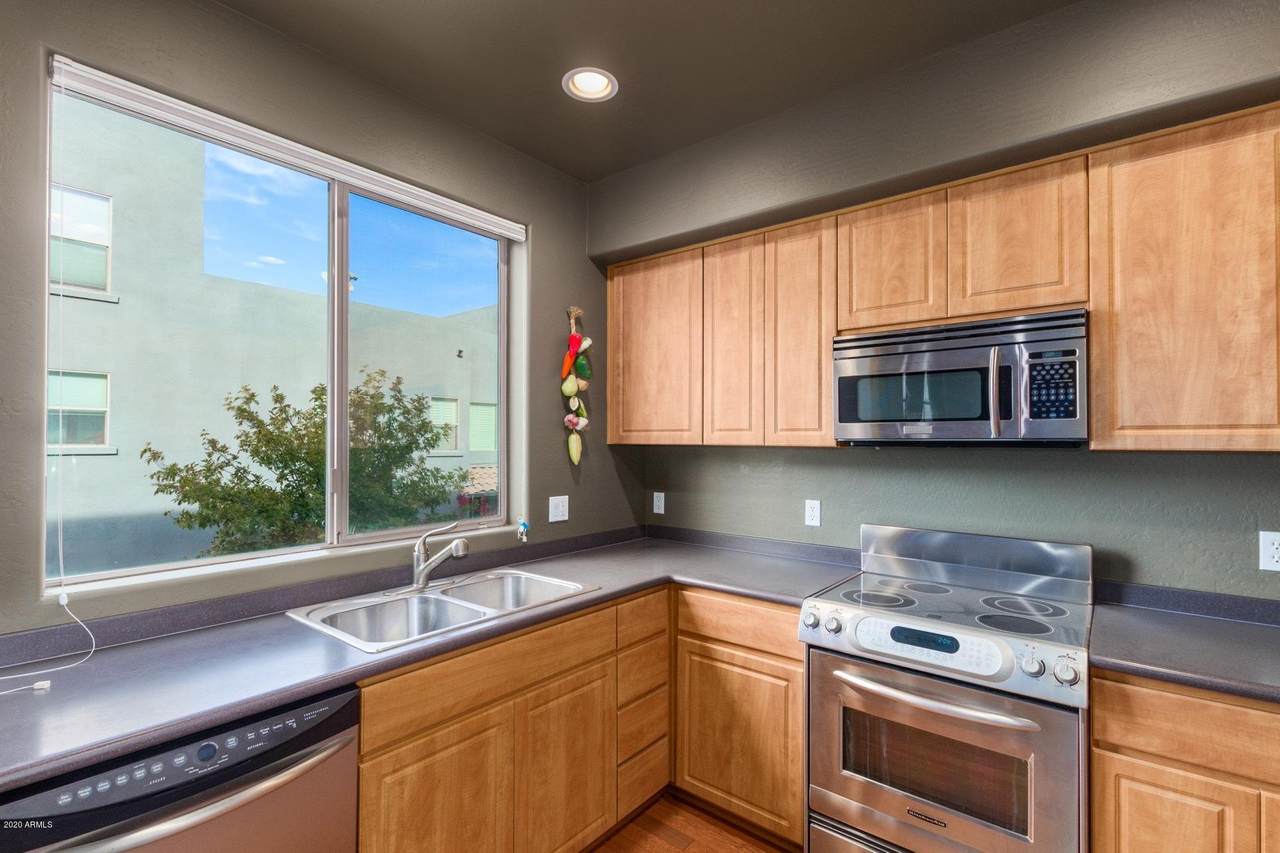 610 Roosevelt Street - Photo 1