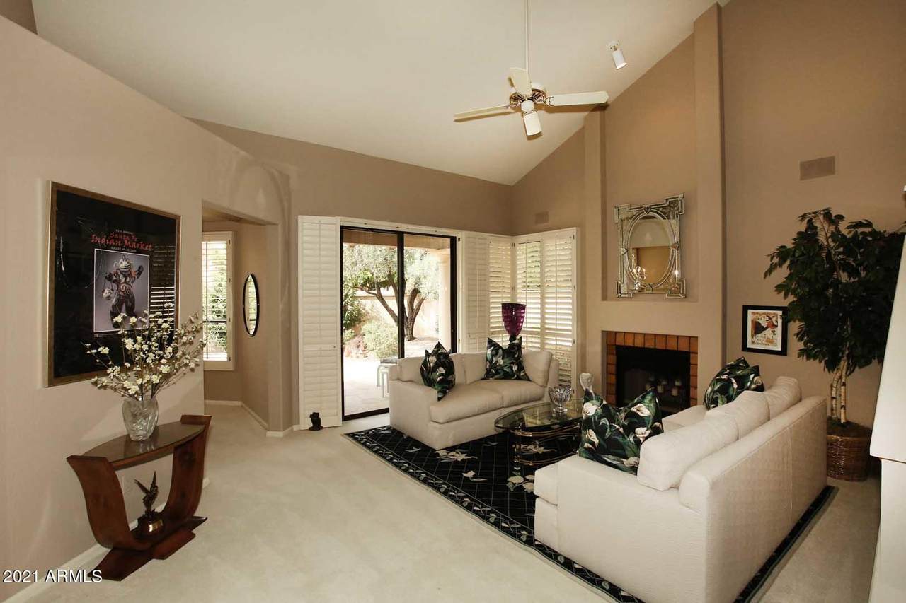 10116 Cinnabar Avenue - Photo 1