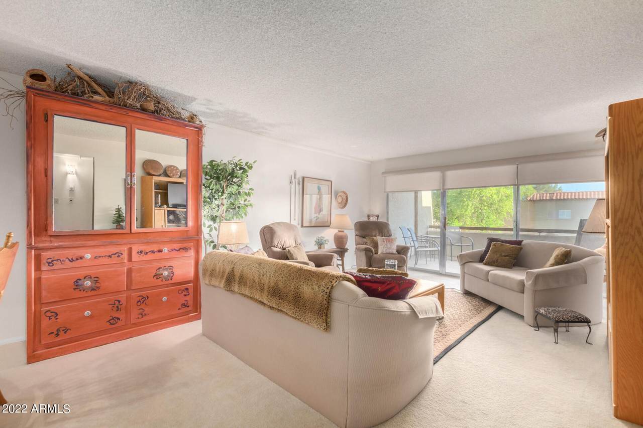 7625 Camelback Road - Photo 1