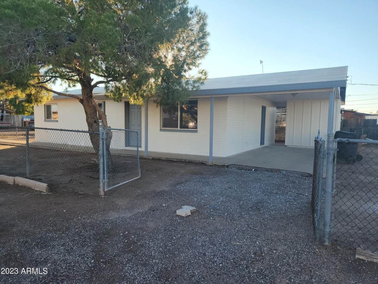 402 9TH Street - Photo 1