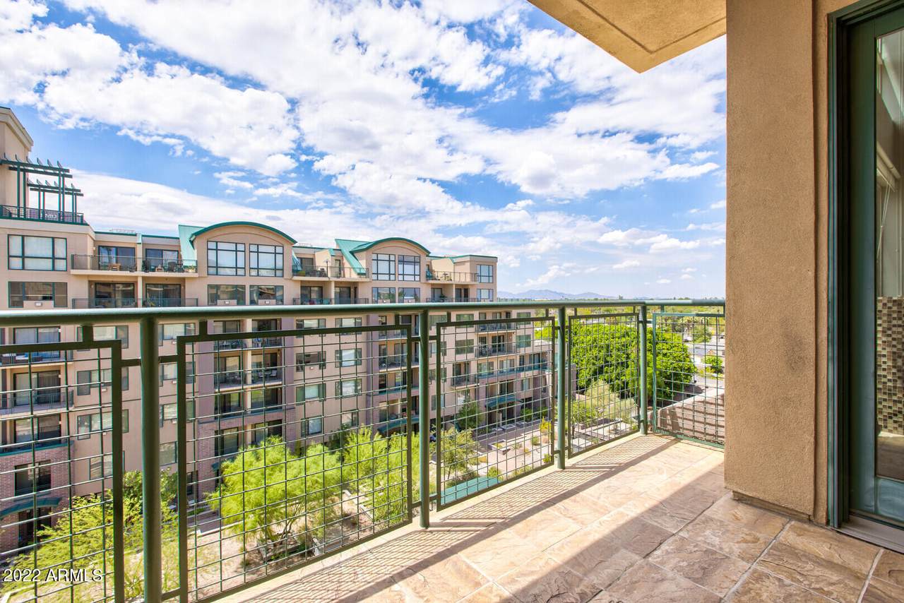 17 Vernon Avenue - Photo 1