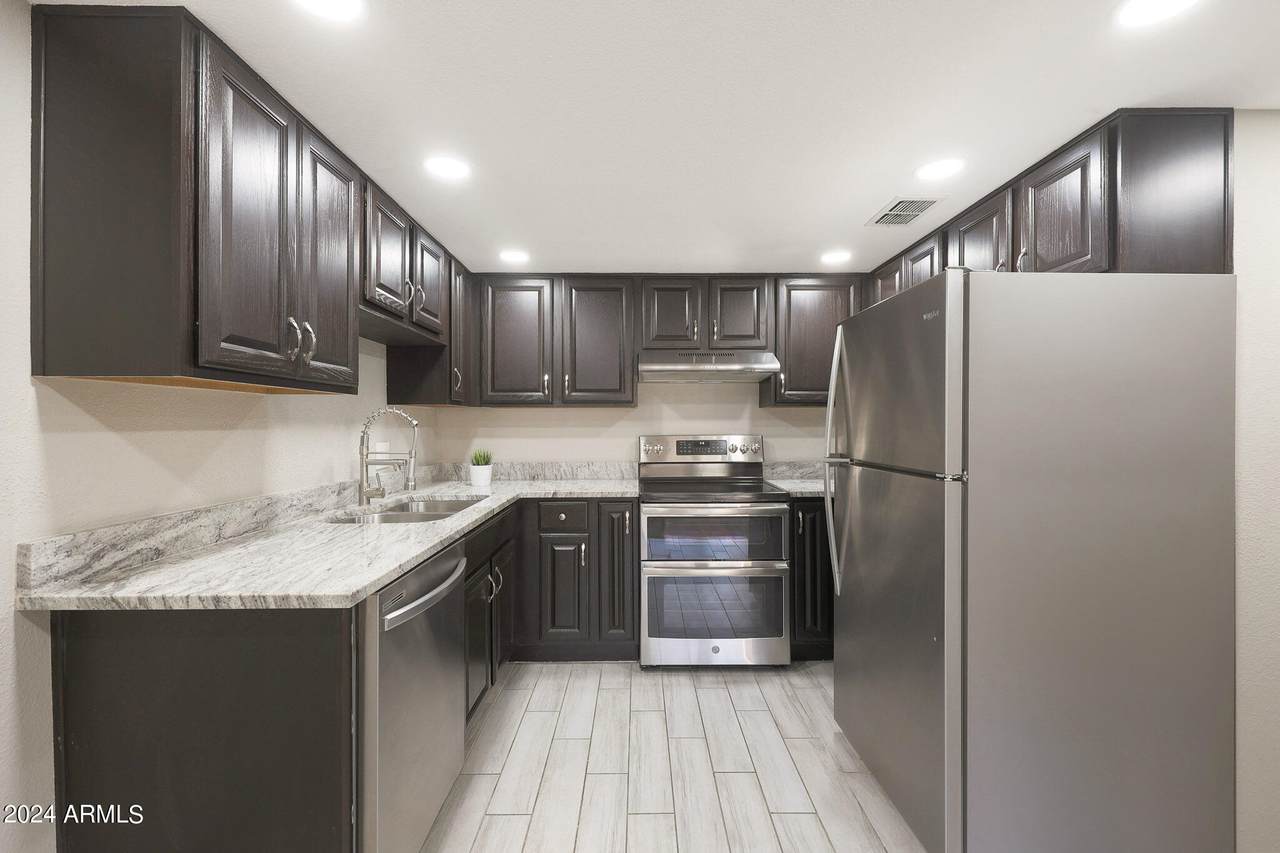 7920 Camelback Road - Photo 1