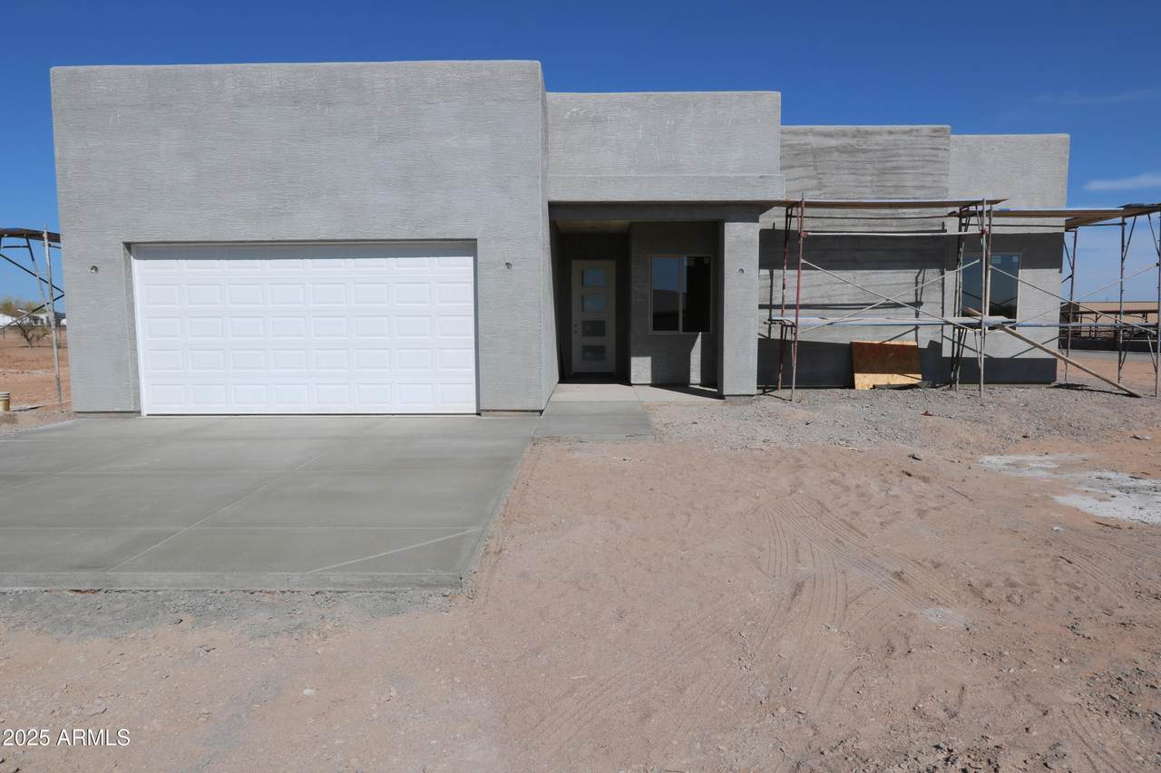 28551 257th Avenue - Photo 1