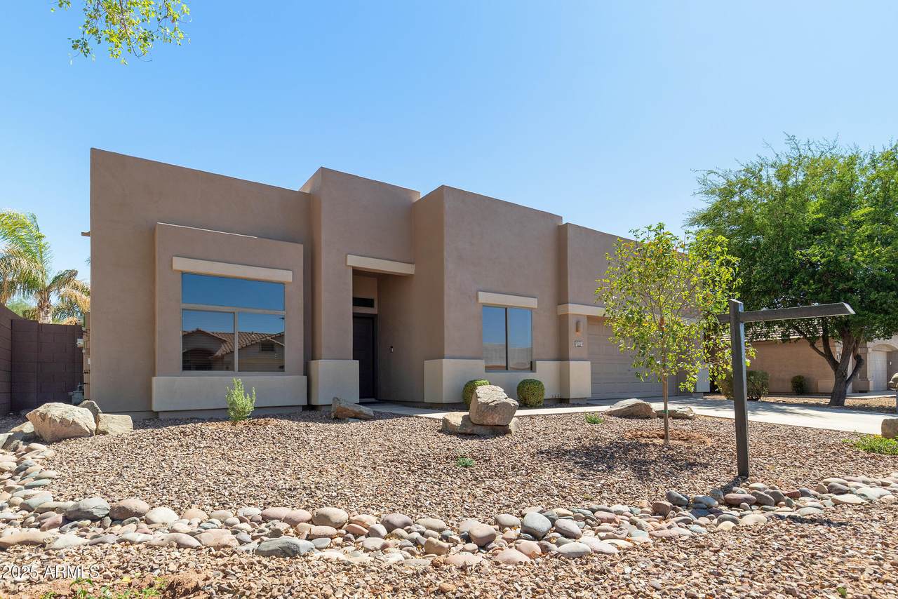 10721 Pampa Avenue - Photo 1
