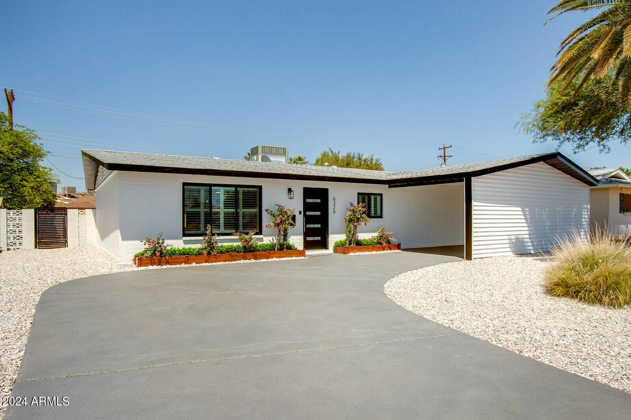 6326 86TH Street - Photo 1