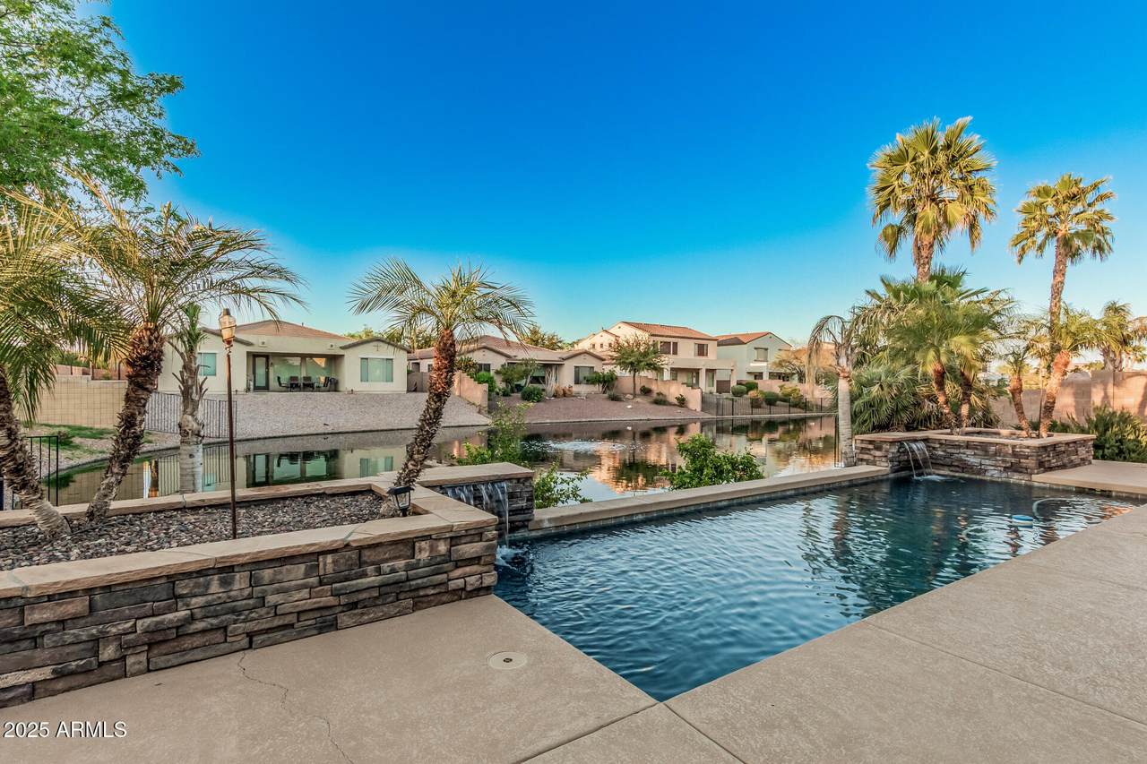 612 Riviera Drive - Photo 1