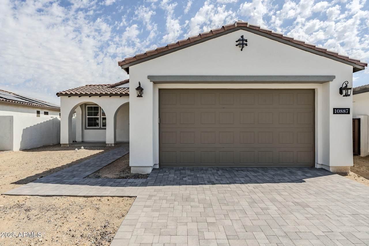 10887 Blakely Street - Photo 1