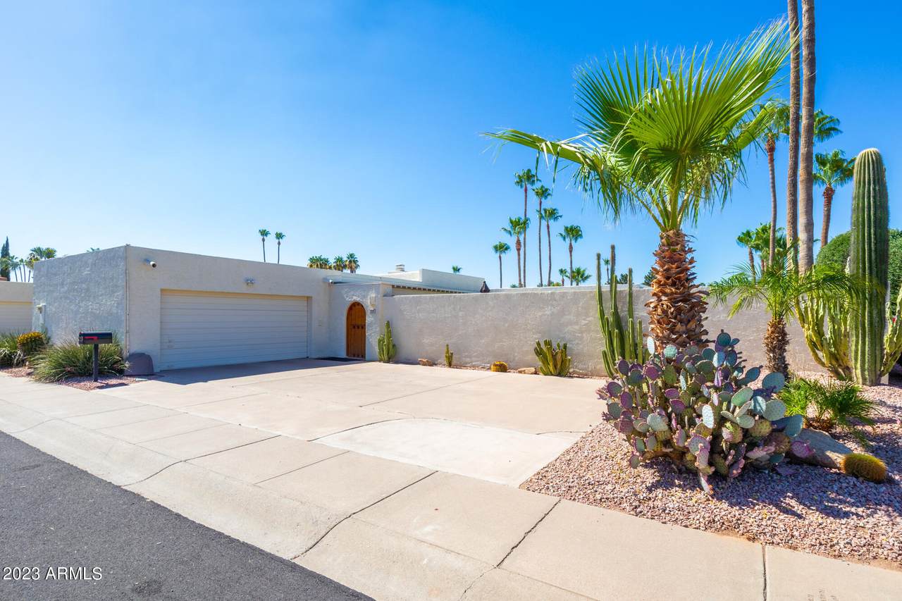 7270 Loma Lane - Photo 1