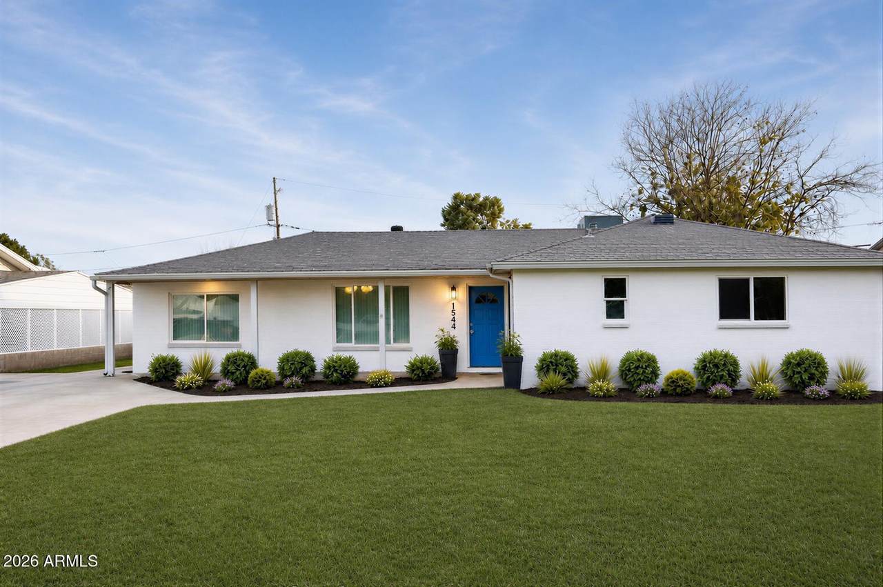 1819 Morten Avenue - Photo 1