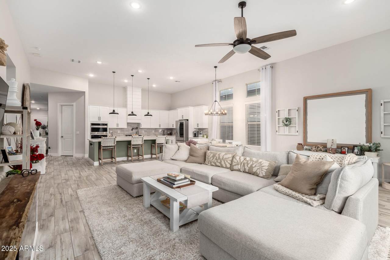 4702 212TH Avenue - Photo 1