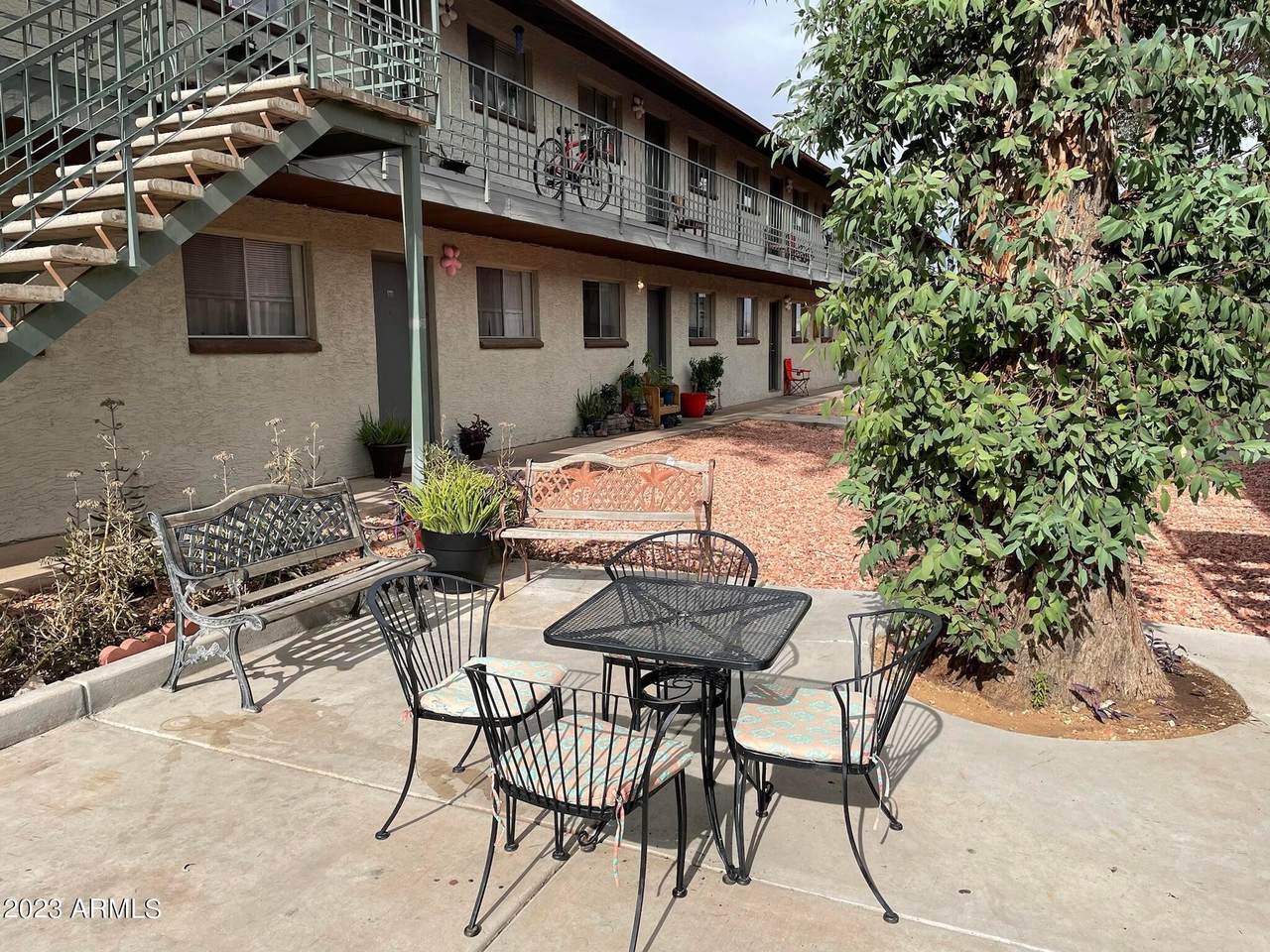 2002 Sweetwater Avenue - Photo 1