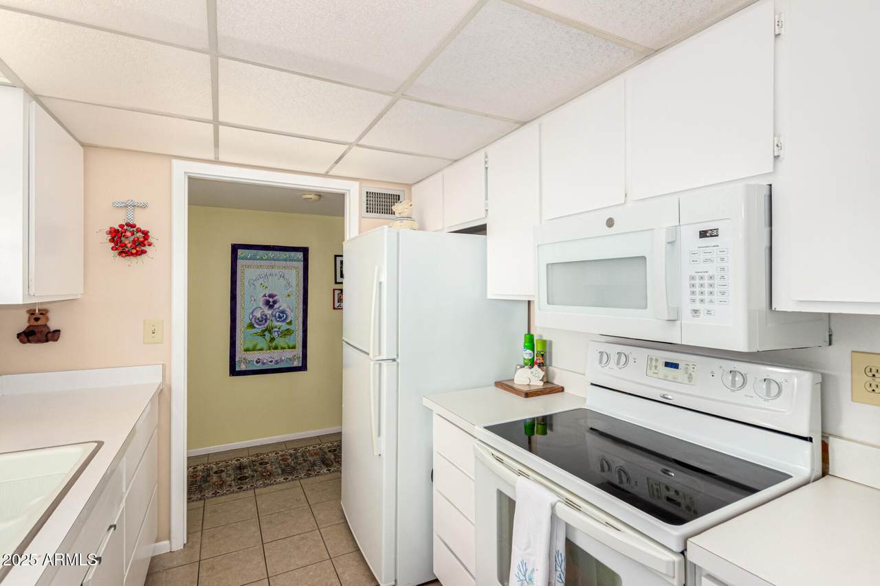 13709 98TH Avenue - Photo 1