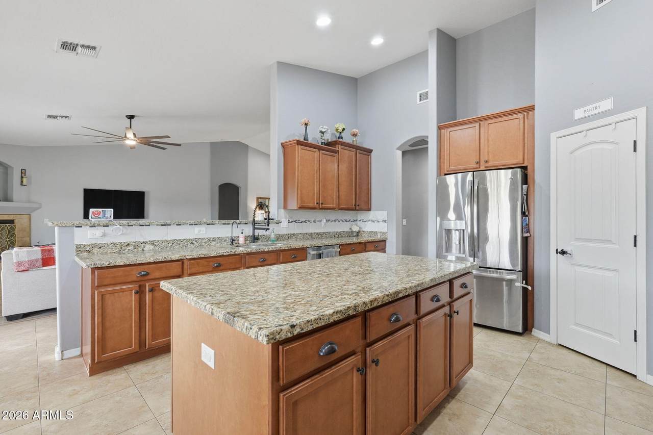 44614 20TH Street - Photo 1