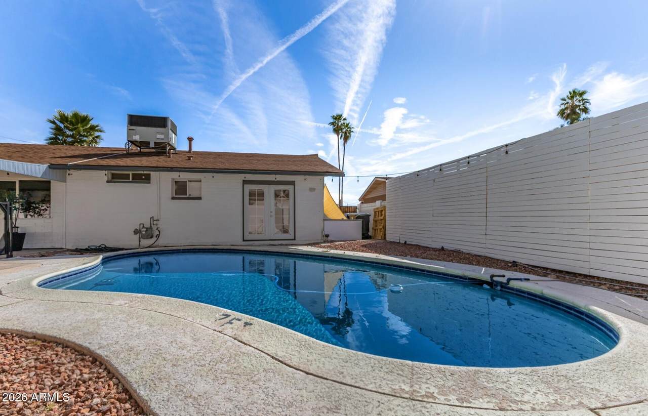 4706 Grandview Avenue - Photo 1