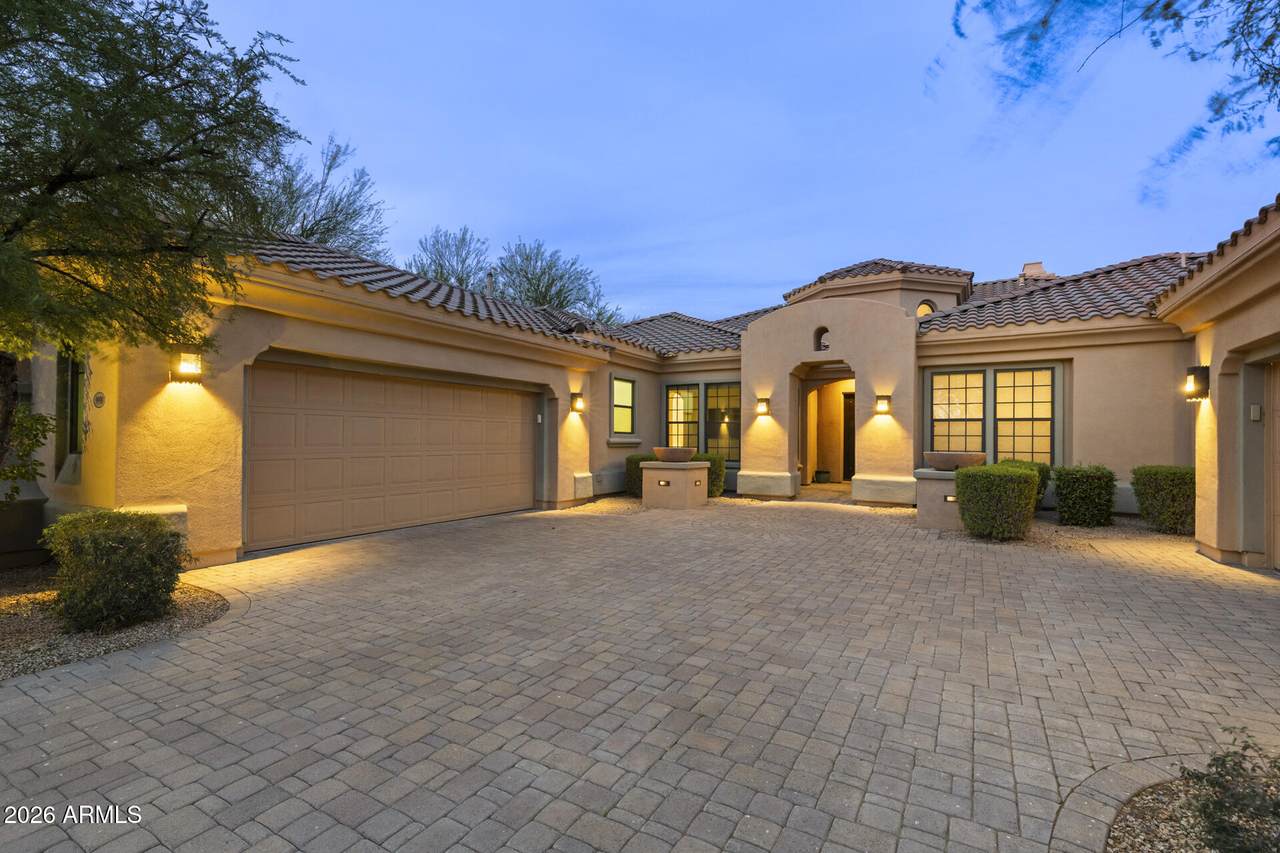 9990 Desert Beauty Drive - Photo 1