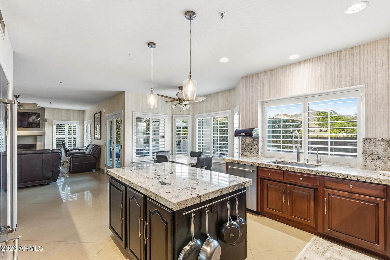 19241 91ST Way - Photo 1