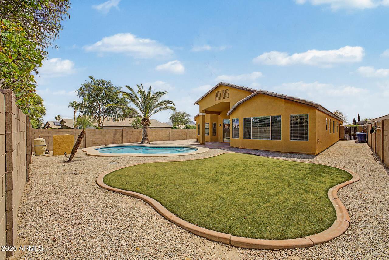 3040 Colonial Place - Photo 1