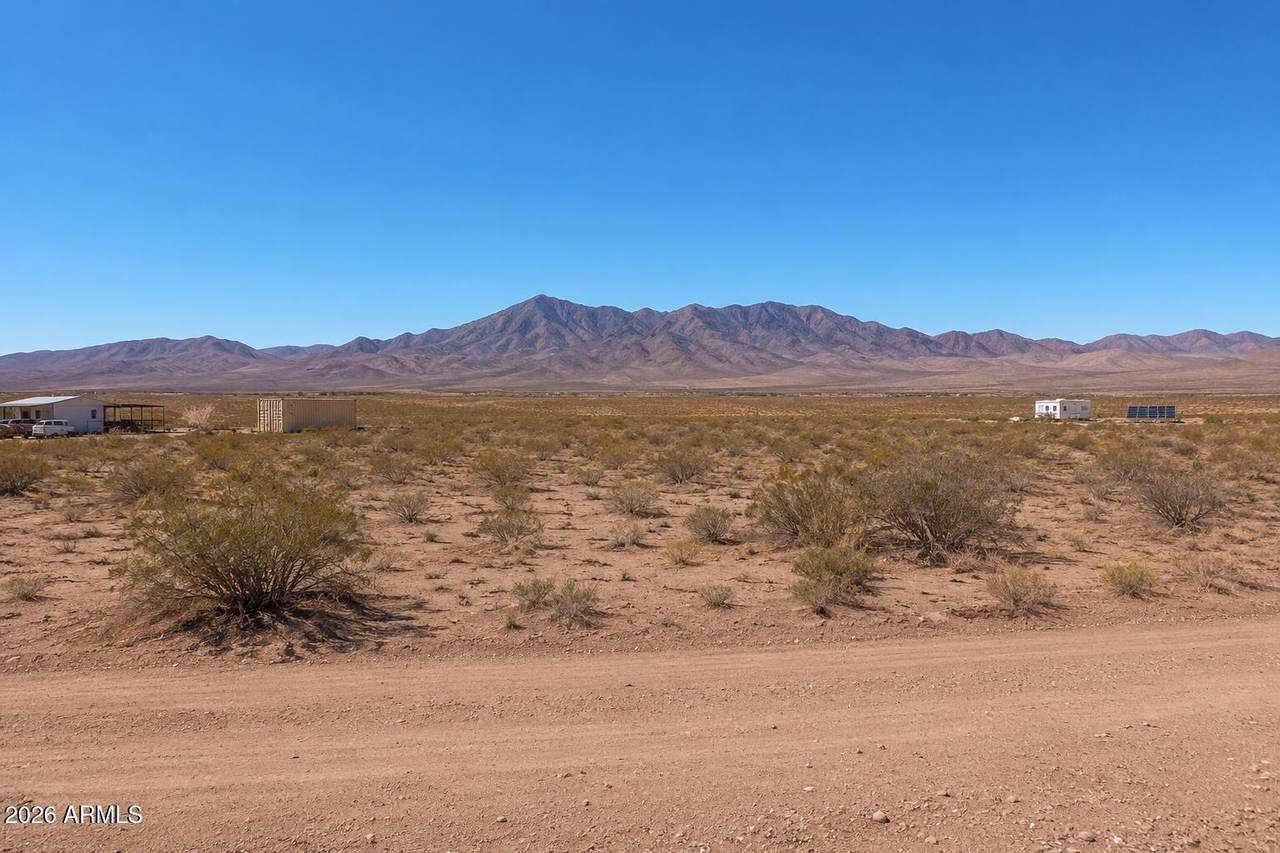 313-06-051 Kingman - Photo 1