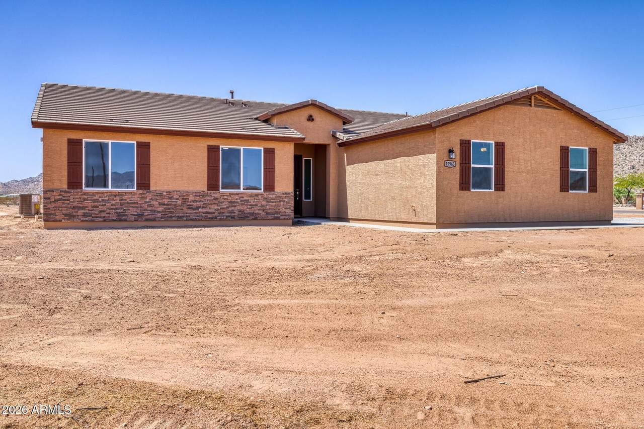 17965 Stonebluff Road - Photo 1