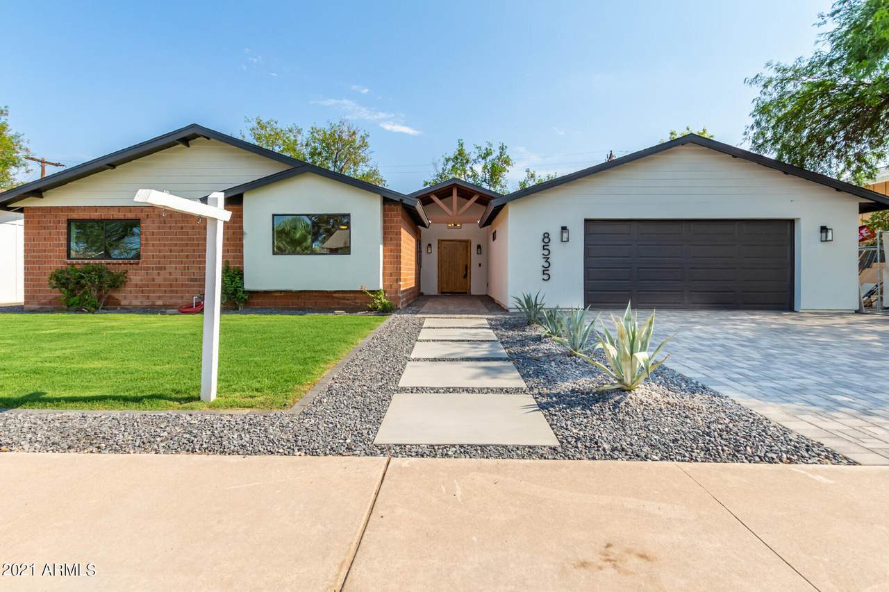 8535 Edgemont Avenue - Photo 1