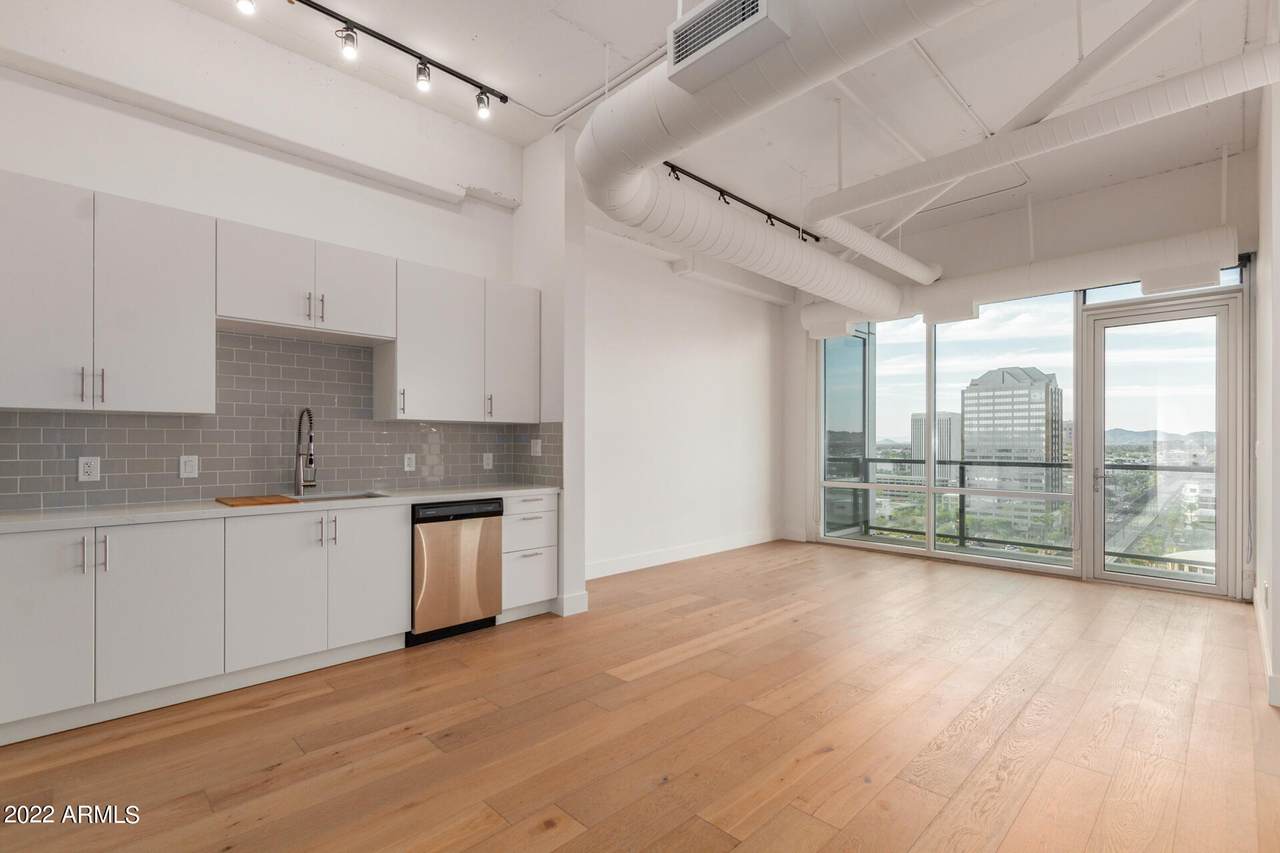 1 Lexington Avenue - Photo 1