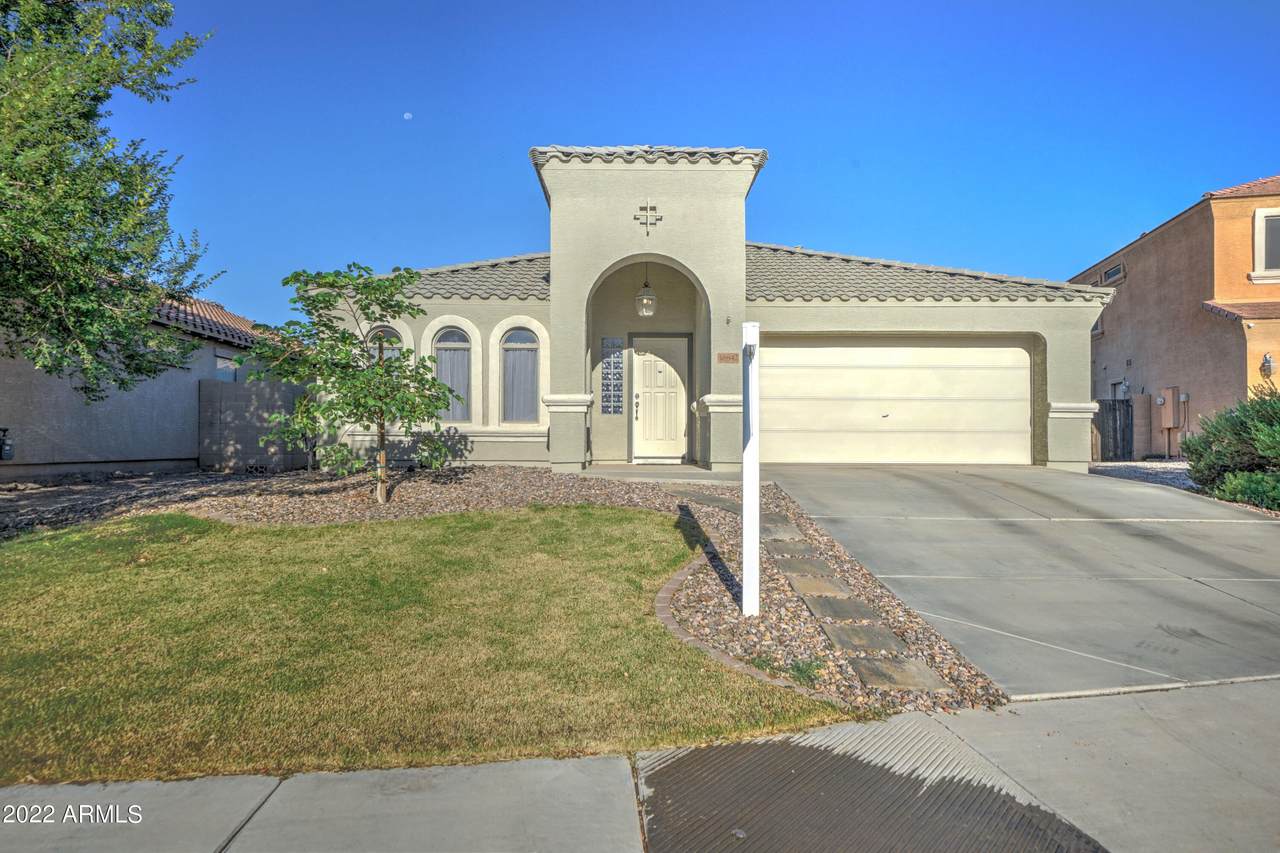 38642 Beverly Avenue - Photo 1