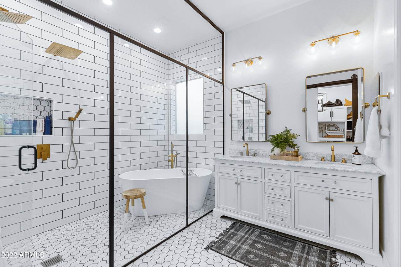 1827 Azalea Court - Photo 1