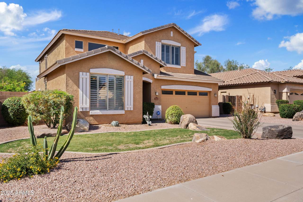 4976 Thunderbird Drive - Photo 1