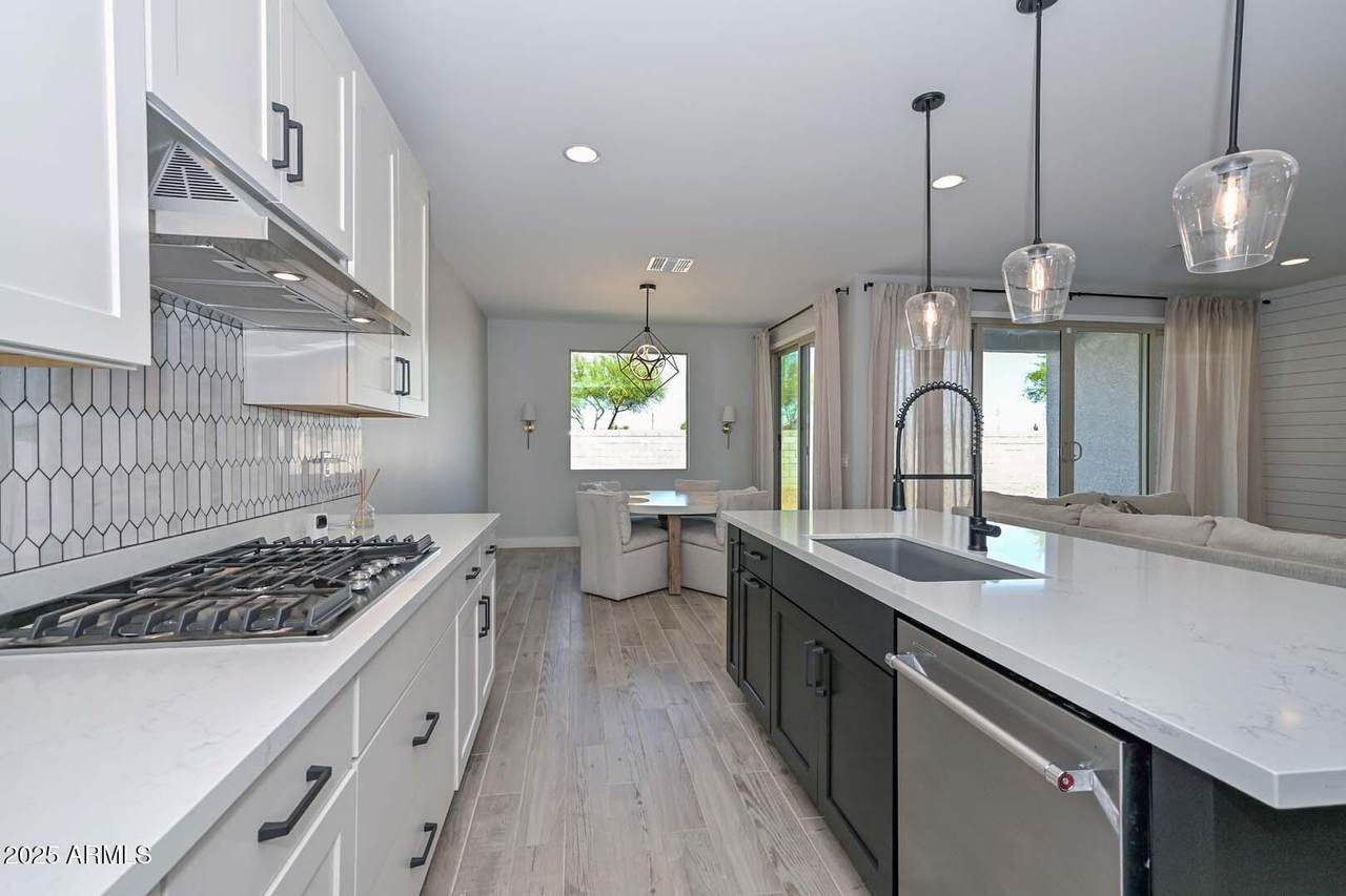 26428 Thornhill Drive - Photo 1