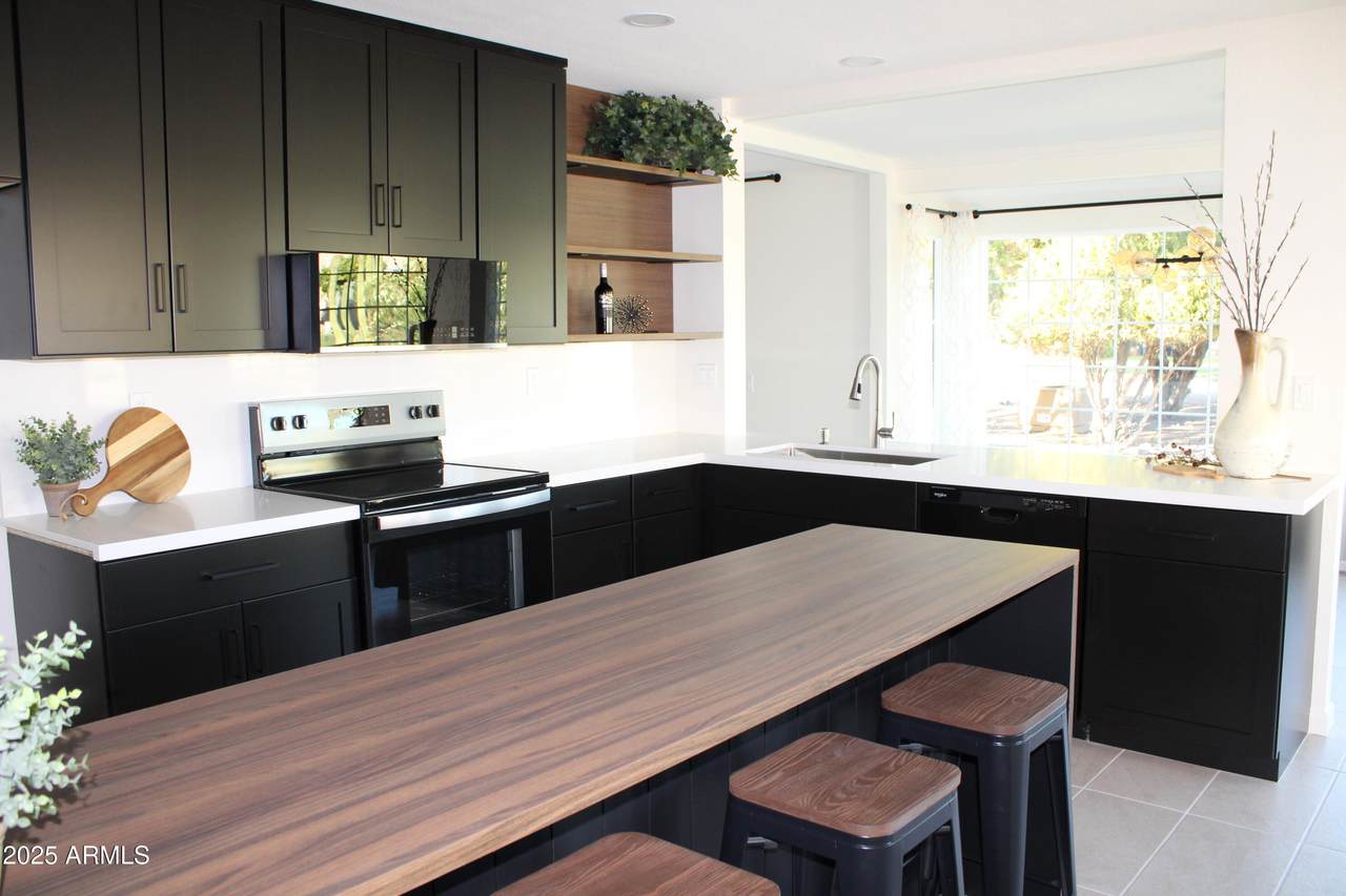 12542 Parkwood Drive - Photo 1