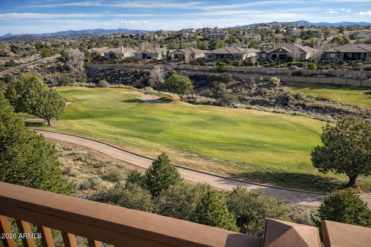 1233 Lakeview Drive - Photo 1