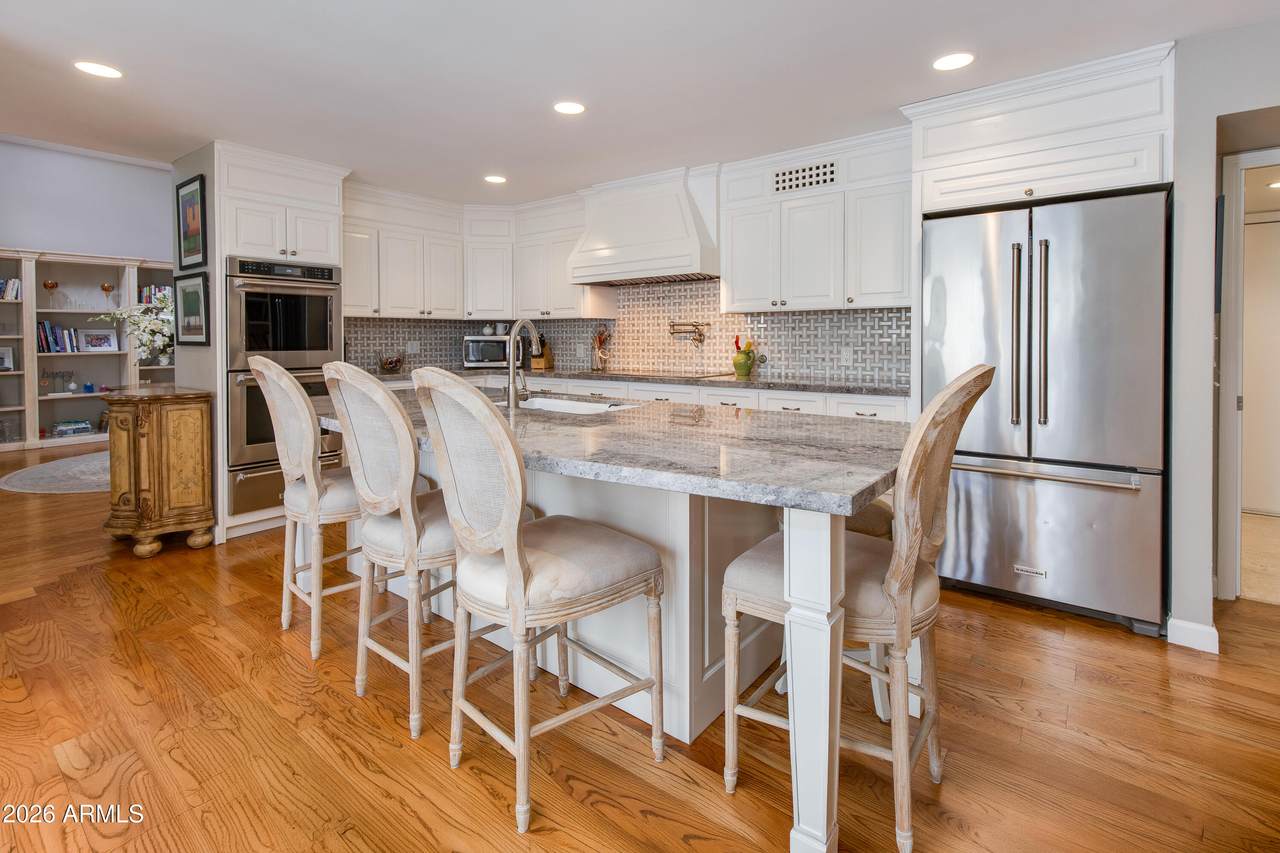 2737 Arizona Biltmore Circle - Photo 1
