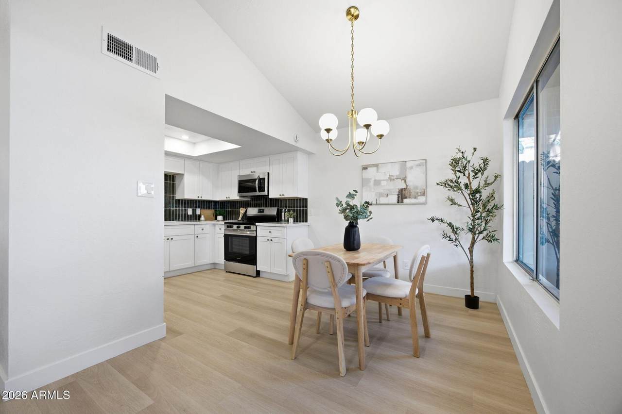 8011 49TH Avenue - Photo 1