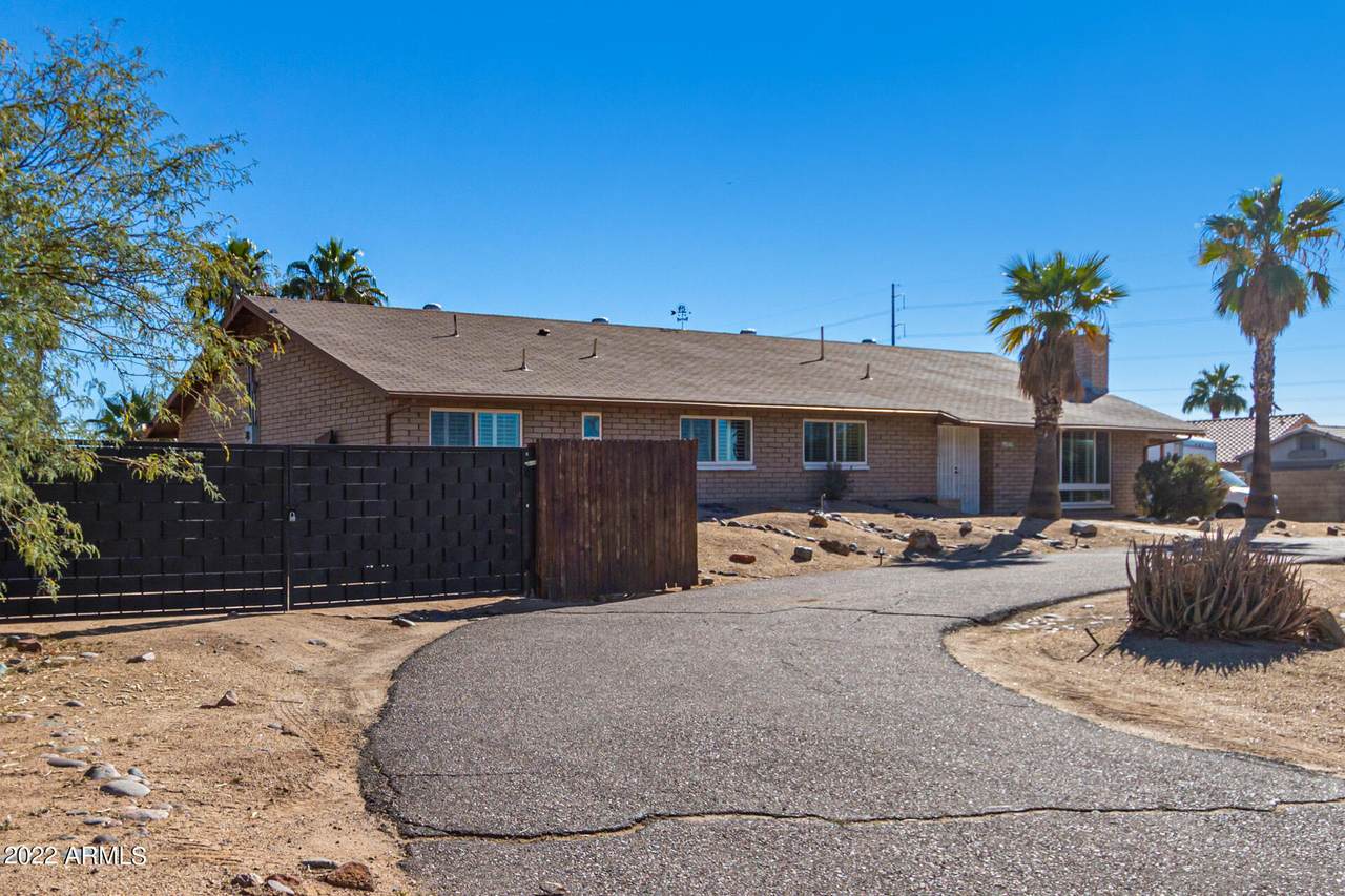 18739 30TH Street - Photo 1