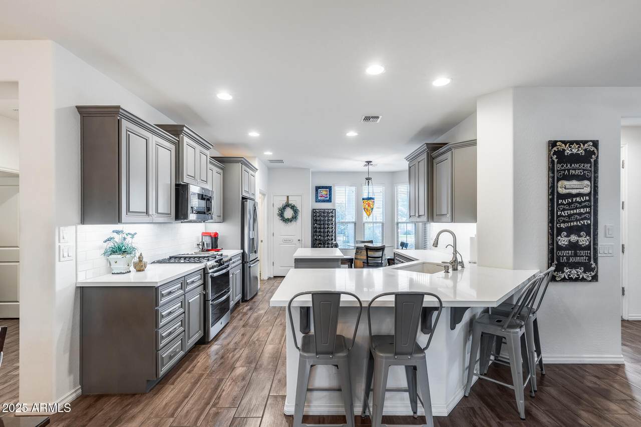 854 Farmers Lane - Photo 1