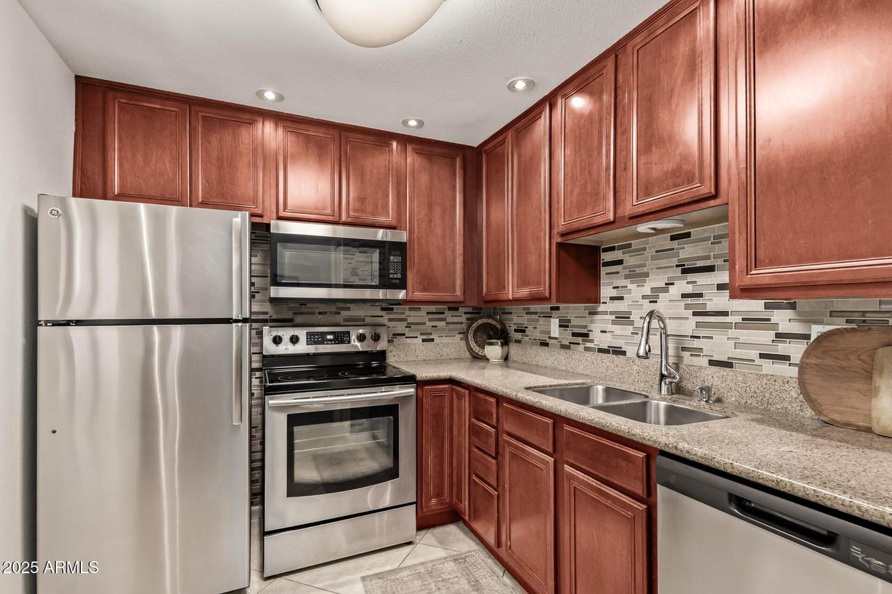 4354 82ND Street - Photo 1