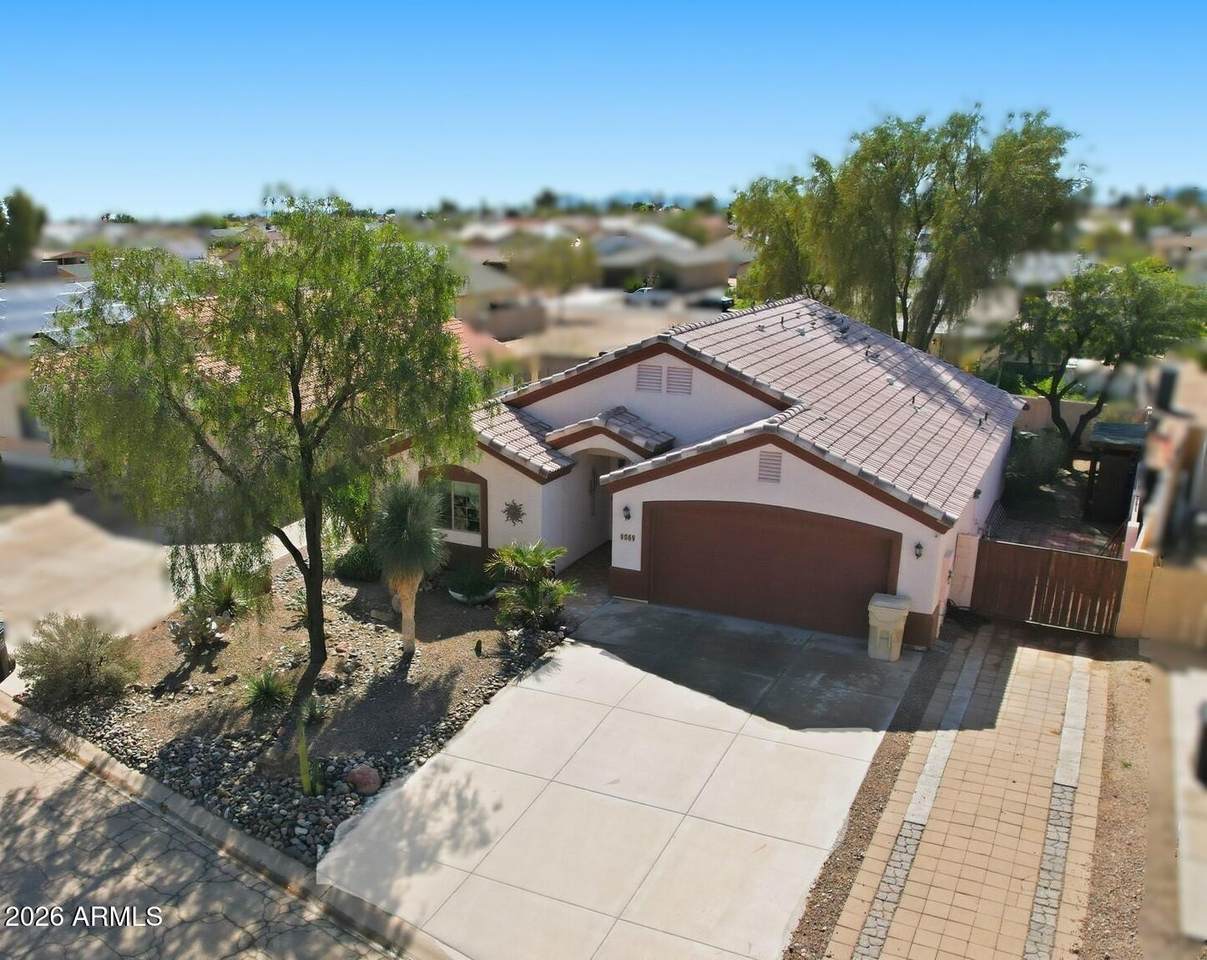 9069 Raven Drive - Photo 1