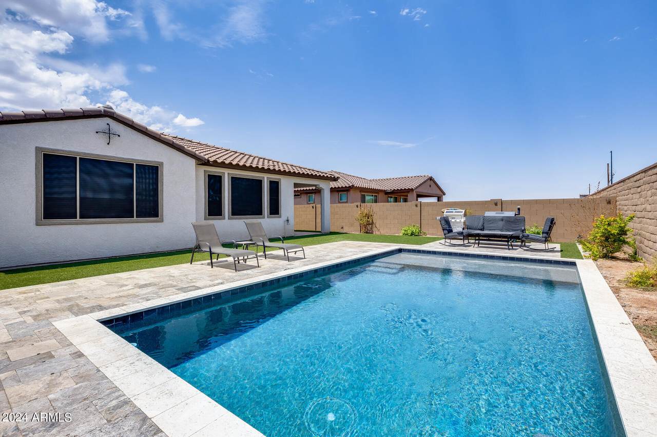 2216 Meadowview Court - Photo 1