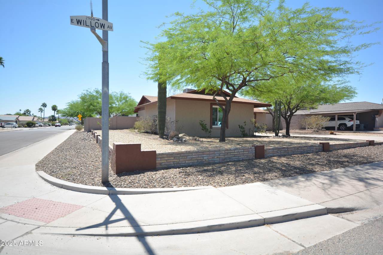 2949 Willow Avenue - Photo 1