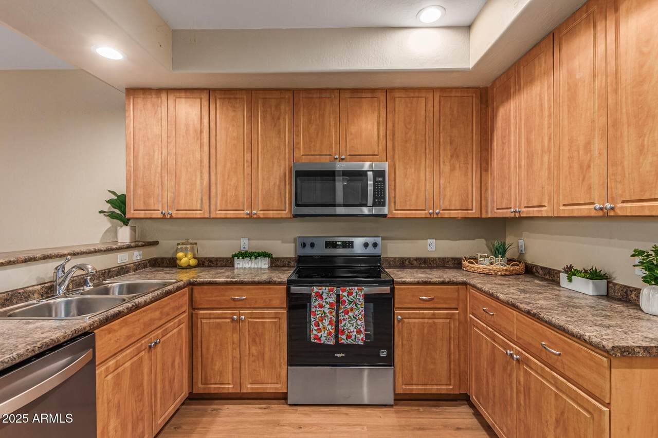 705 Queen Creek Road - Photo 1