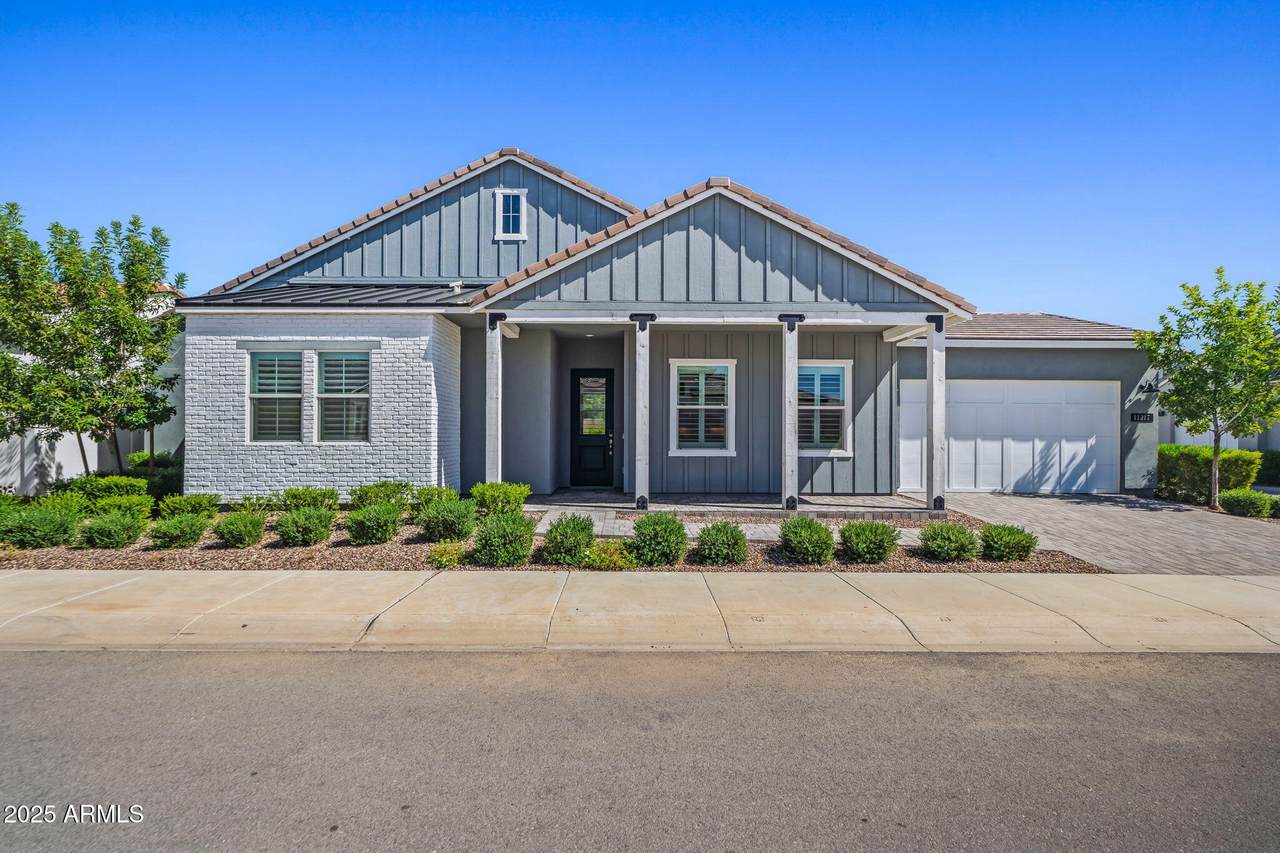 11217 Blakely Street - Photo 1