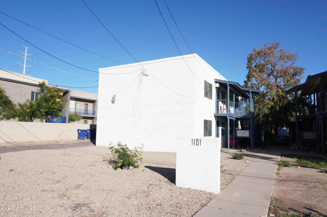 1101 Farmer Avenue - Photo 1