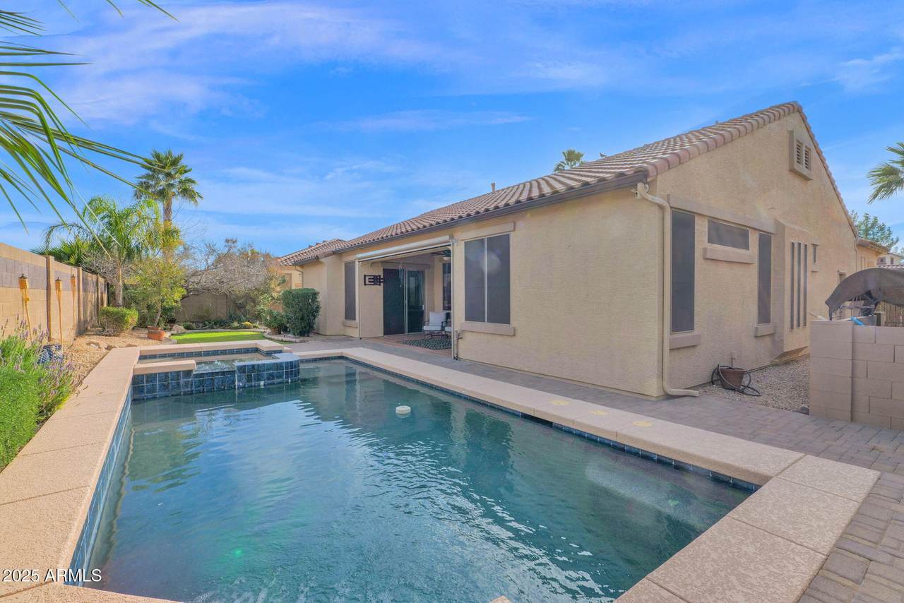 3810 Latham Court - Photo 1
