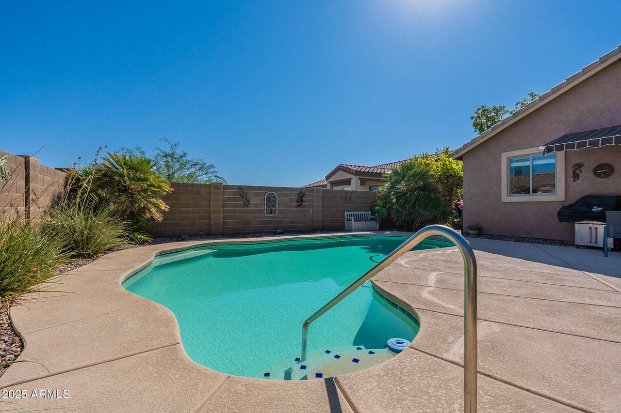 1542 Chaparral Place - Photo 1